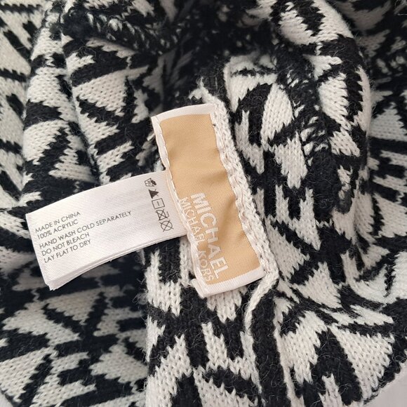 Michael Kors MK Logo hat, scarf and hat set. BMWT/ in a Box - Picture 10 of 10
